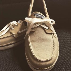 Sperry canvas brand new size 5 male/7  female.